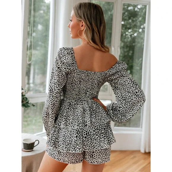 Boho Lantern Sleeve Layered Trim Shirred Leopard Romper - Picture 2 of 8